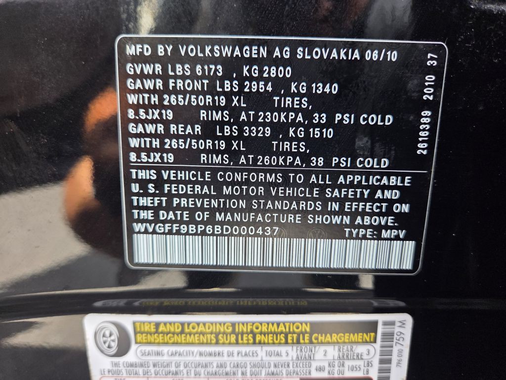 2011 Volkswagen Touareg Image 15