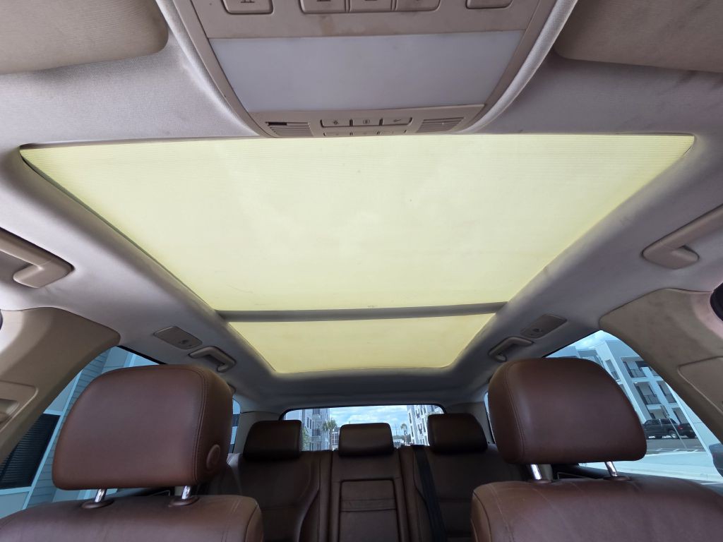 2011 Volkswagen Touareg Image 19
