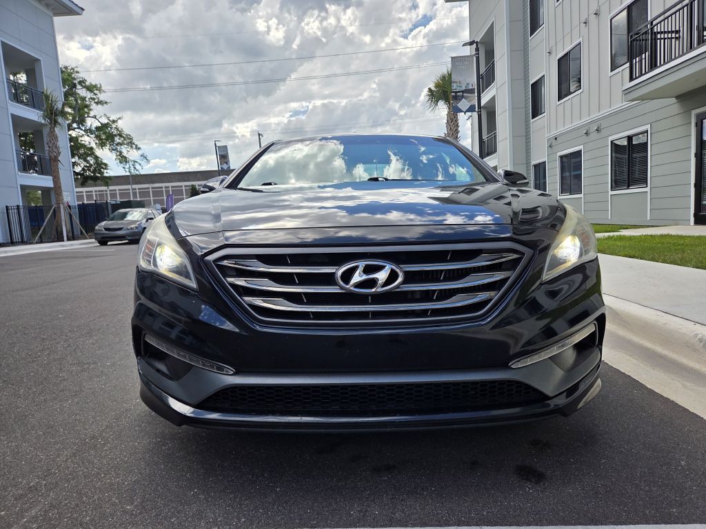 2015 Hyundai Sonata Image 2