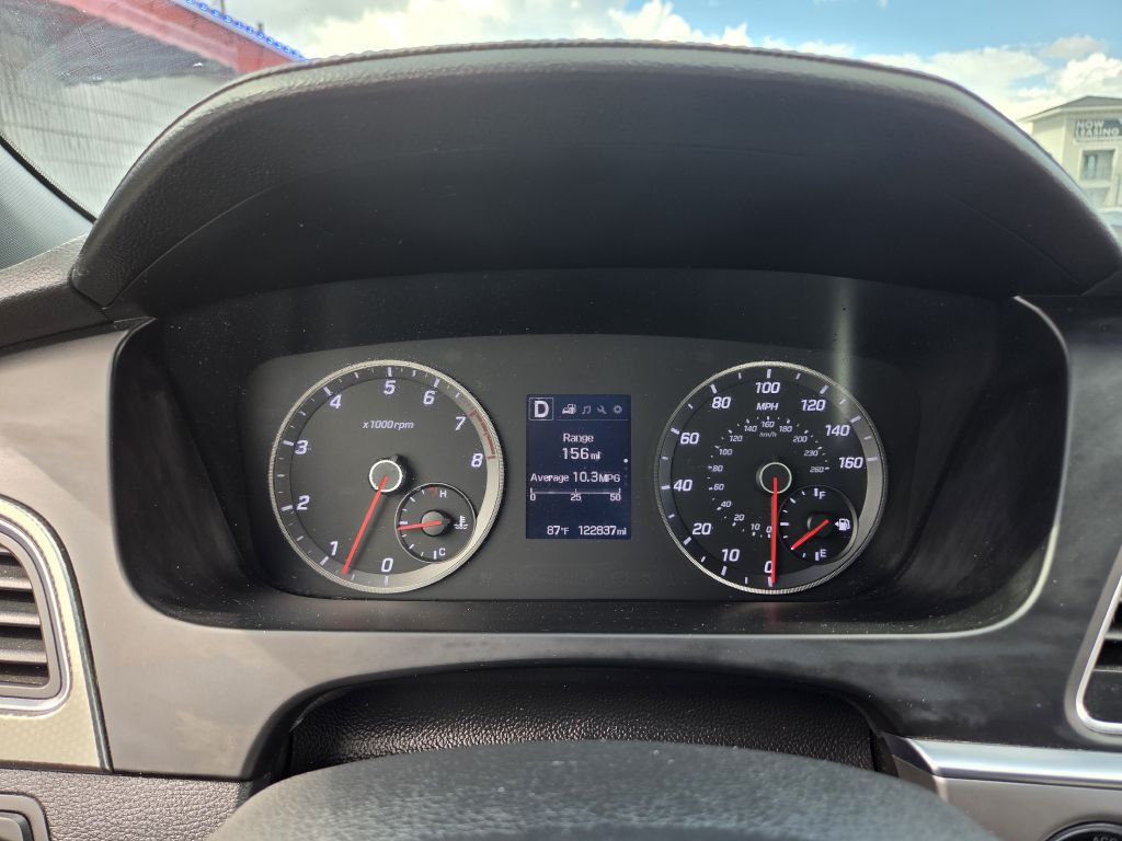 2015 Hyundai Sonata Image 17