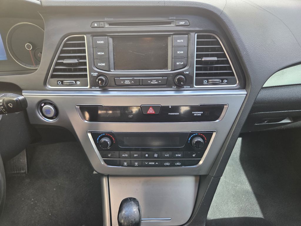 2015 Hyundai Sonata Image 24