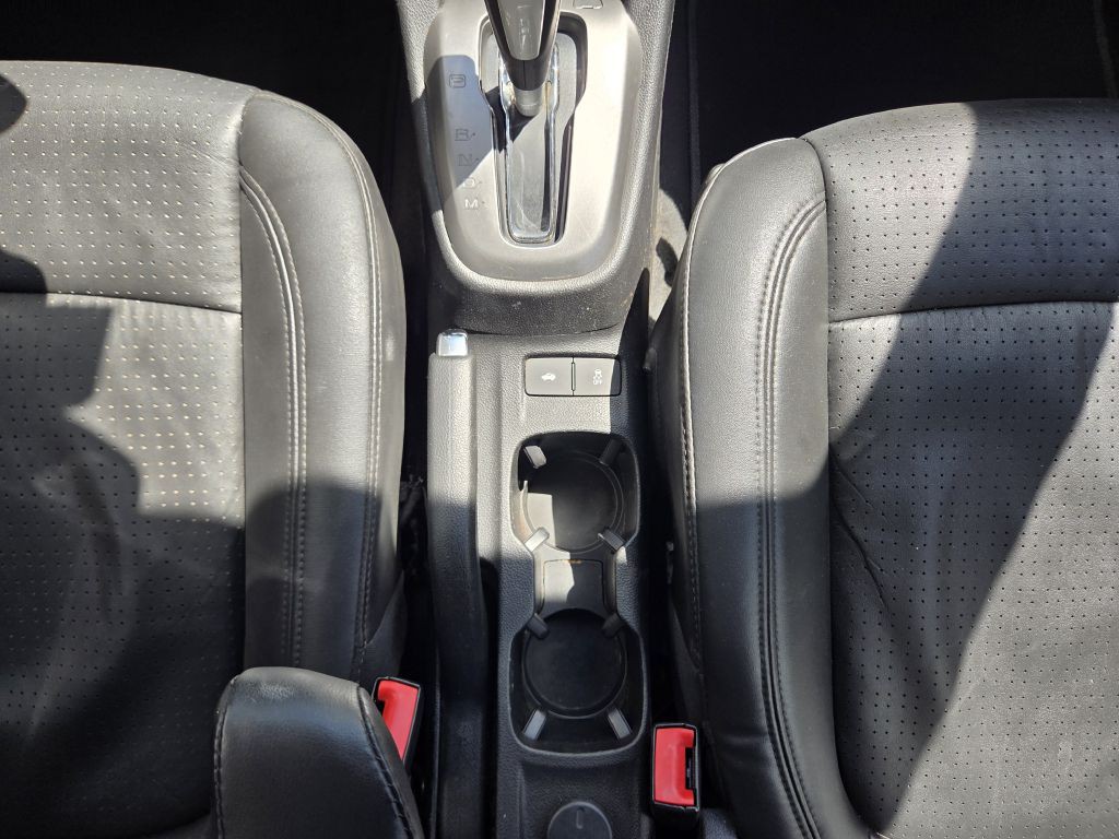 2017 Chevrolet Sonic Image 28