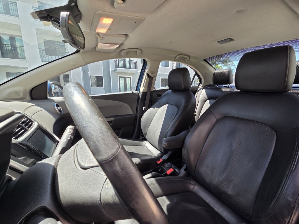 2017 Chevrolet Sonic Image 33