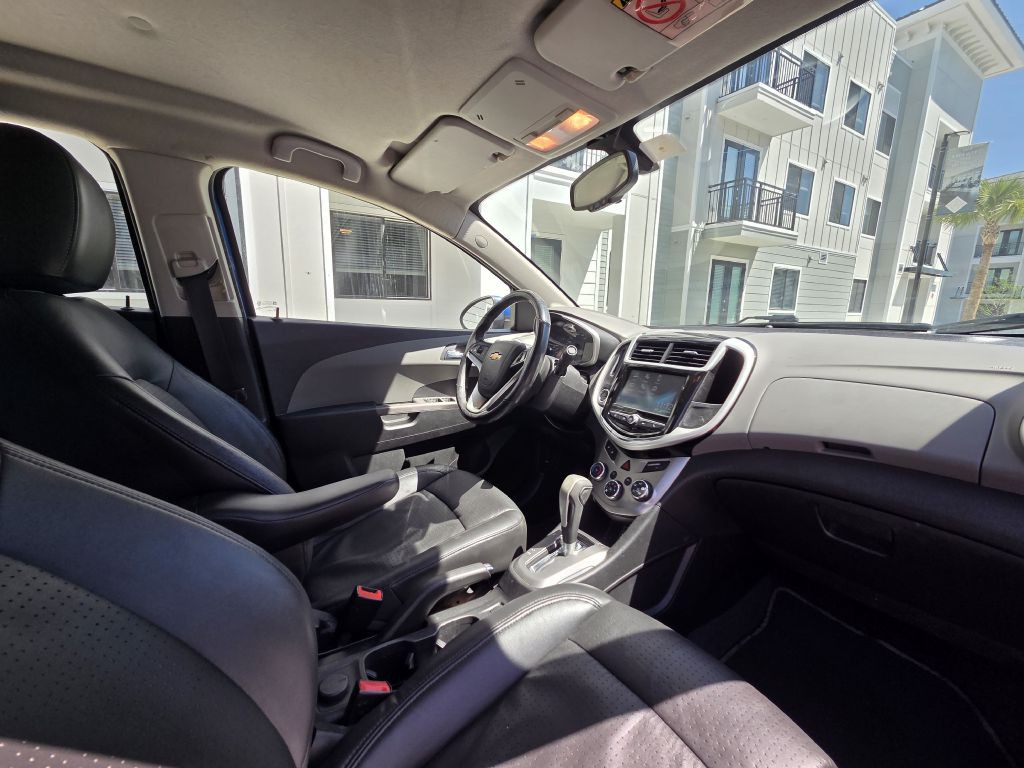 2017 Chevrolet Sonic Image 41