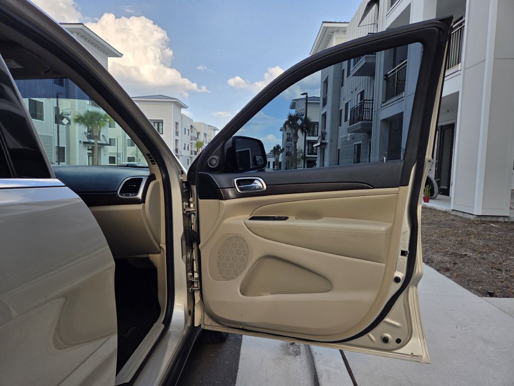 2014 Jeep Grand Cherokee Image 39