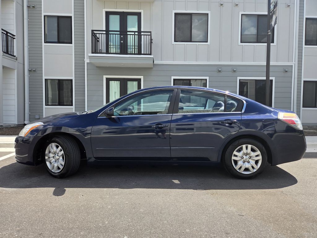 2012 Nissan Altima Image 10