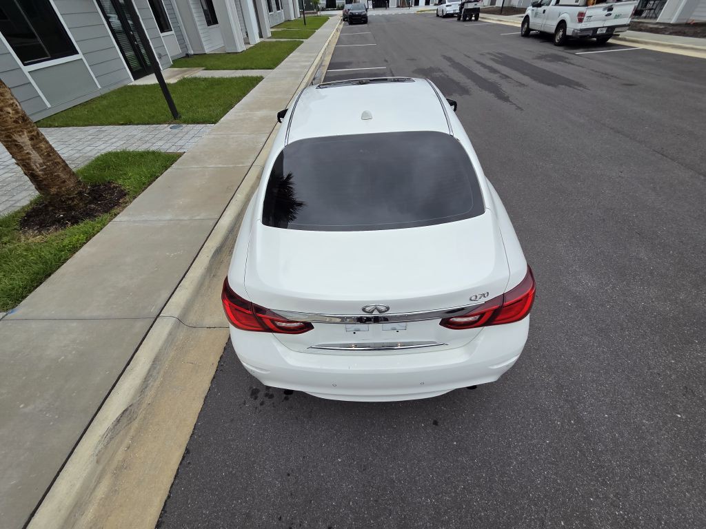 2015 INFINITI Q70 Image 7