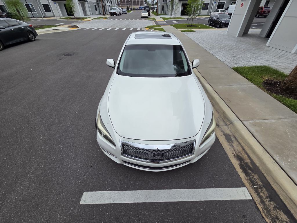 2015 INFINITI Q70 Image 10