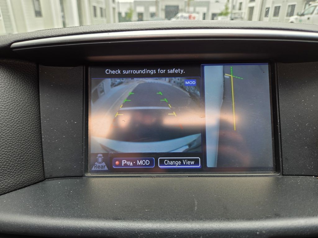 2015 INFINITI Q70 Image 23