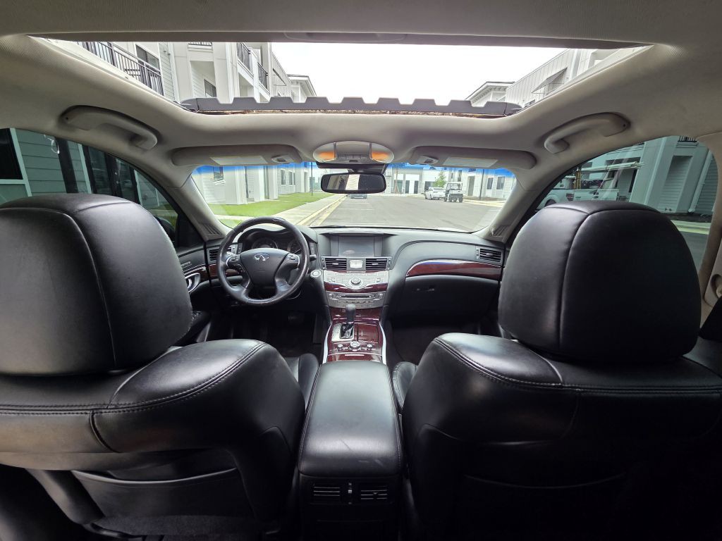 2015 INFINITI Q70 Image 26