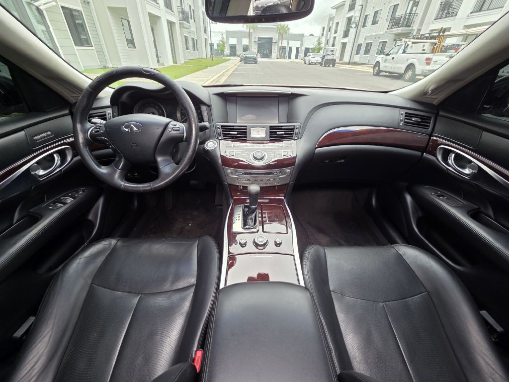 2015 INFINITI Q70 Image 27