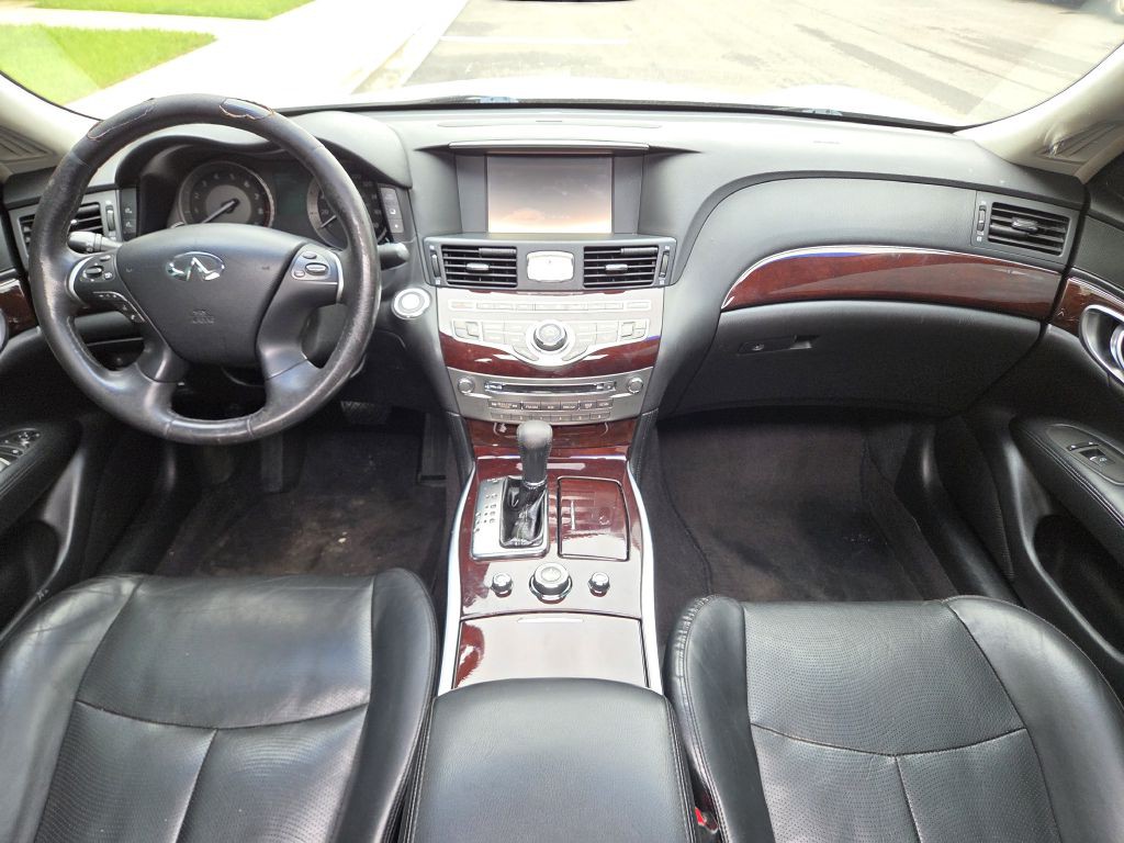 2015 INFINITI Q70 Image 28
