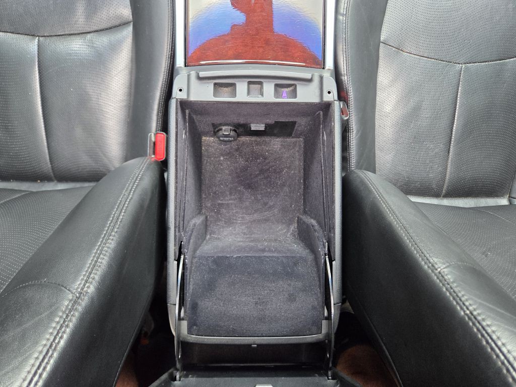 2015 INFINITI Q70 Image 37