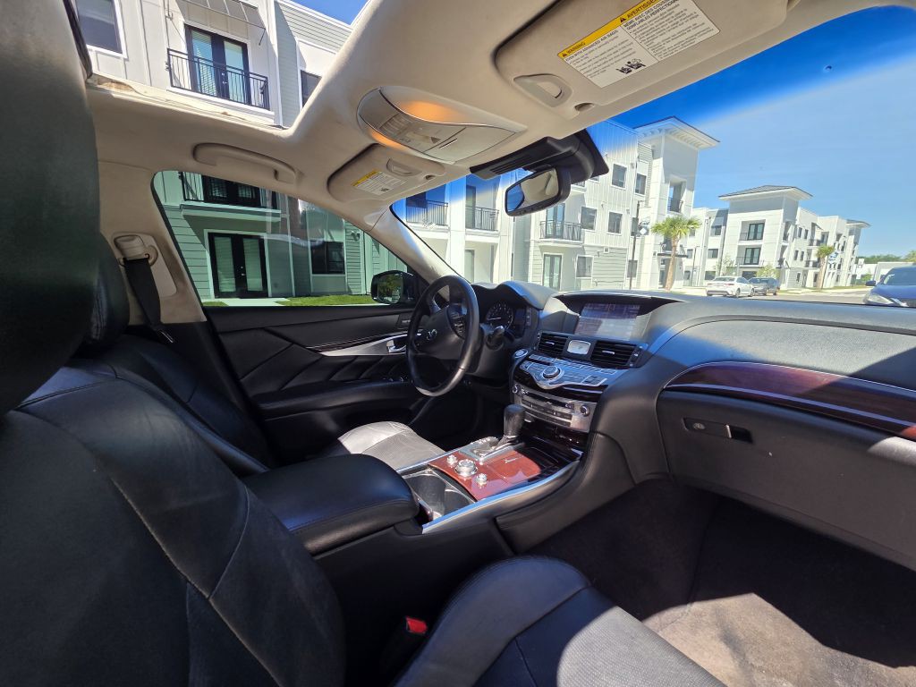 2015 INFINITI Q70 Image 48