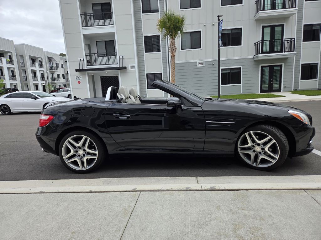 2015 Mercedes-Benz SLK-Class Image 9