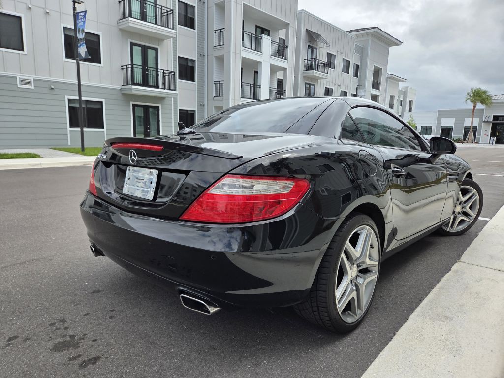 2015 Mercedes-Benz SLK-Class Image 10