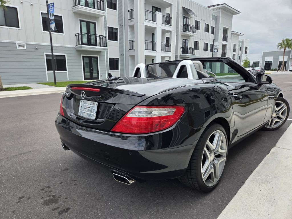 2015 Mercedes-Benz SLK-Class Image 11