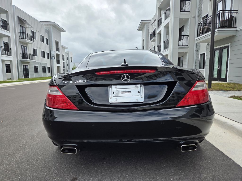2015 Mercedes-Benz SLK-Class Image 12