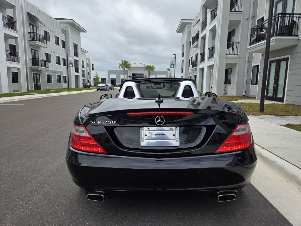 2015 Mercedes-Benz SLK-Class Image 13