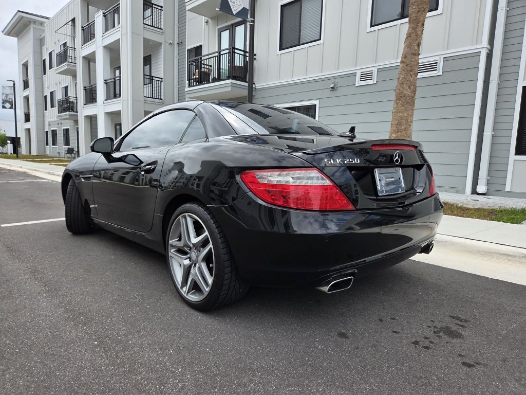 2015 Mercedes-Benz SLK-Class Image 16