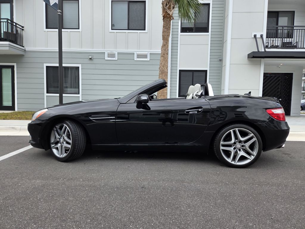 2015 Mercedes-Benz SLK-Class Image 19