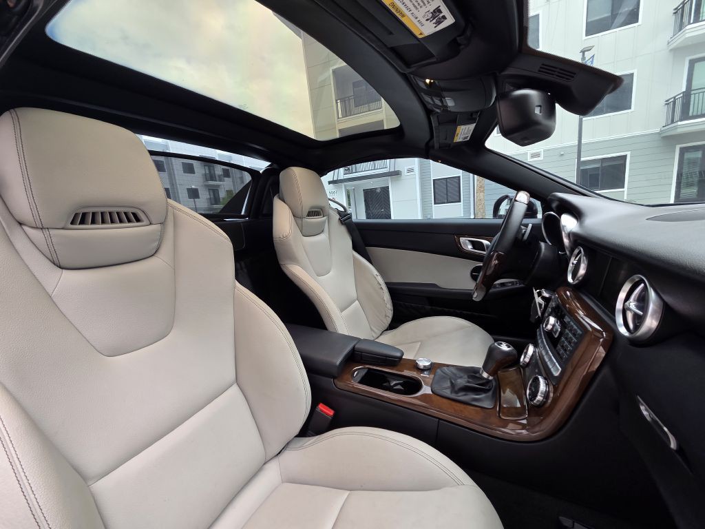 2015 Mercedes-Benz SLK-Class Image 31