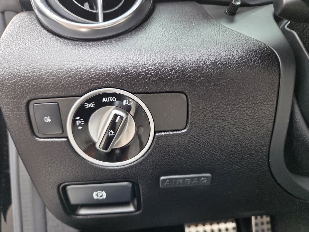 2015 Mercedes-Benz SLK-Class Image 51