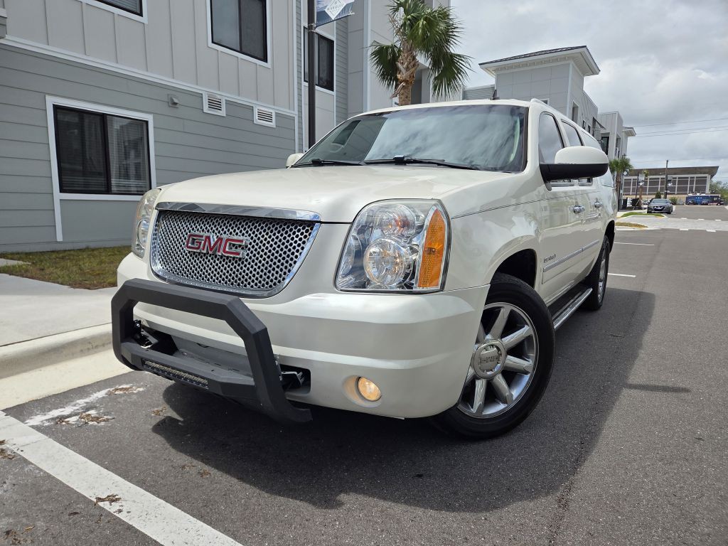 2013 GMC Yukon Image 1