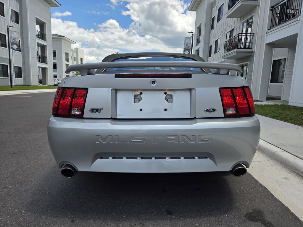 2004 Ford Mustang Image 13