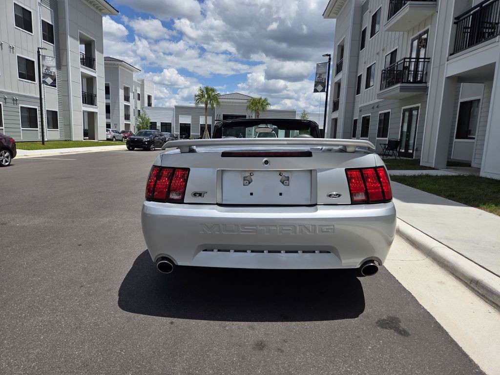 2004 Ford Mustang Image 14