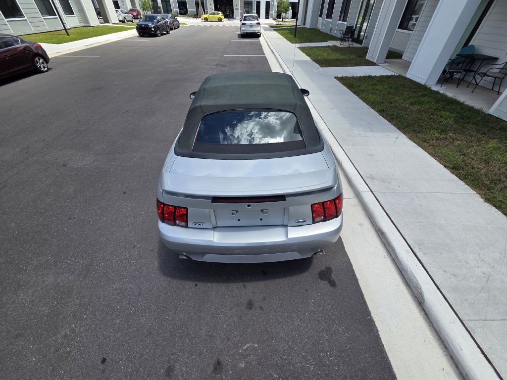 2004 Ford Mustang Image 15