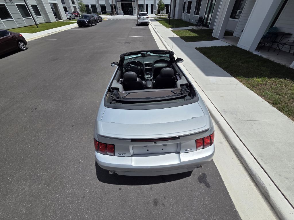 2004 Ford Mustang Image 16