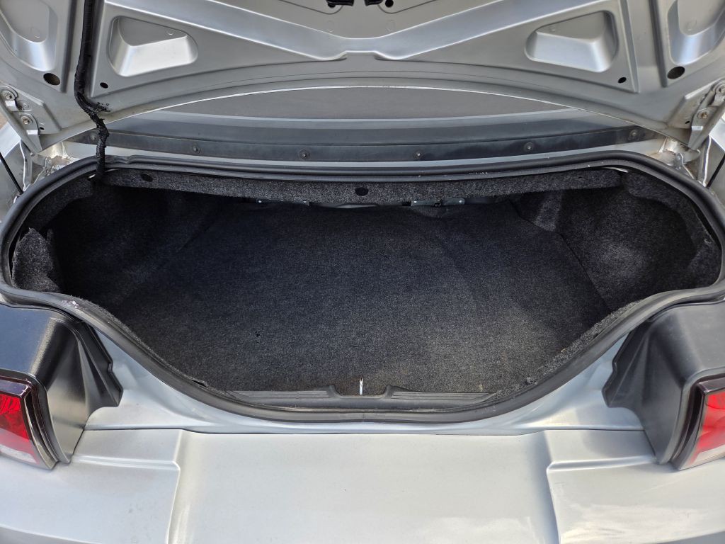 2004 Ford Mustang Image 22