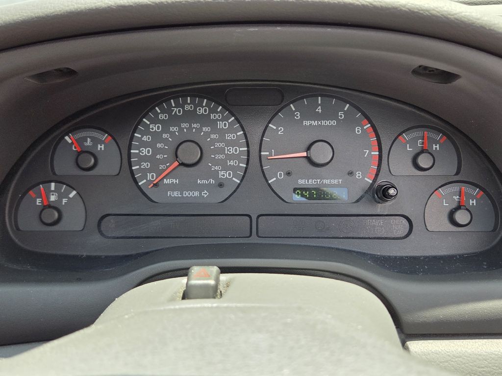 2004 Ford Mustang Image 25