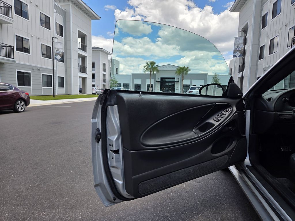 2004 Ford Mustang Image 26