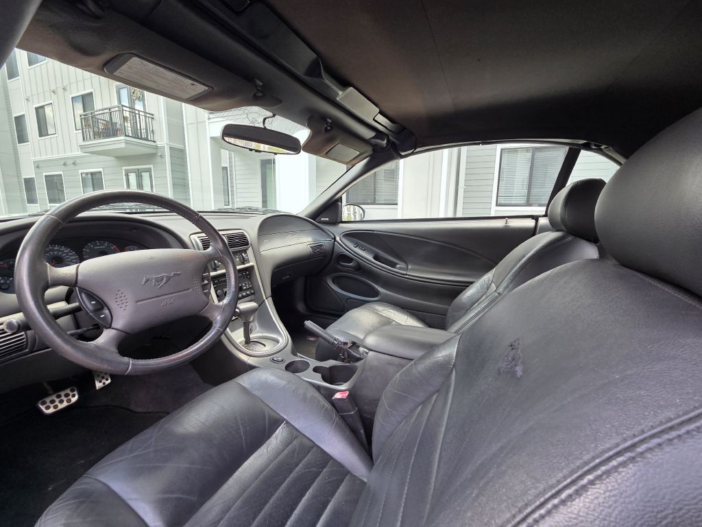 2004 Ford Mustang Image 27