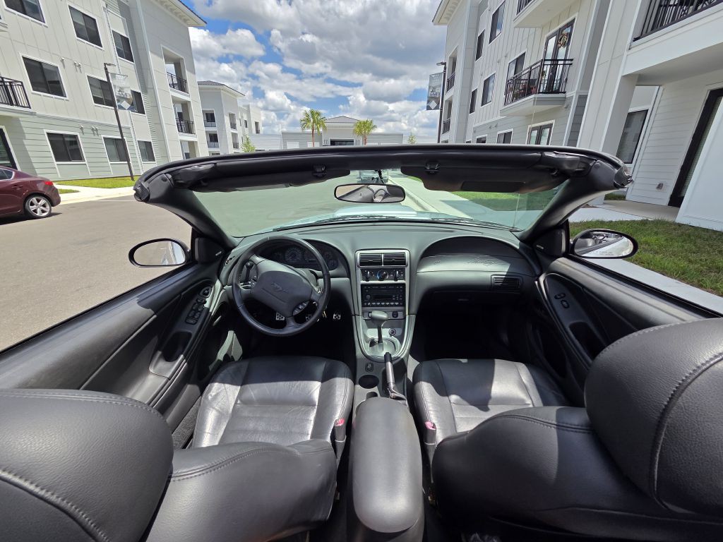 2004 Ford Mustang Image 37