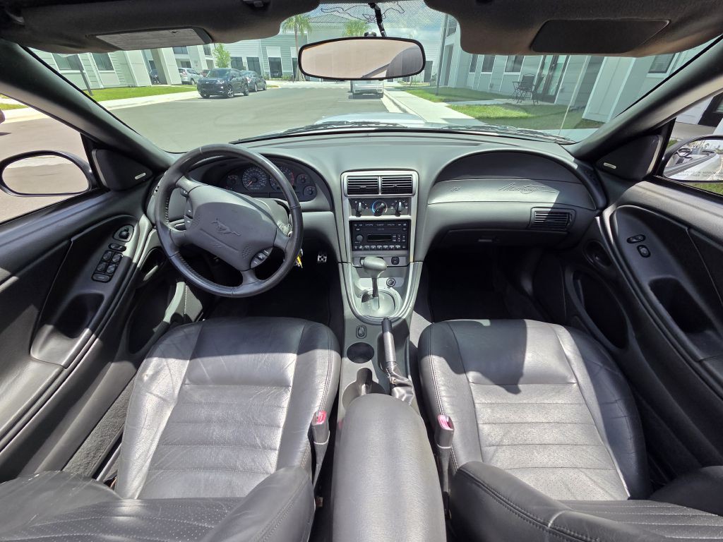 2004 Ford Mustang Image 38