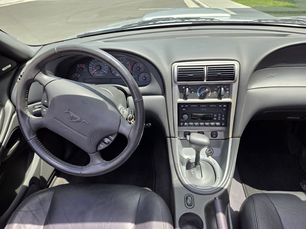 2004 Ford Mustang Image 39