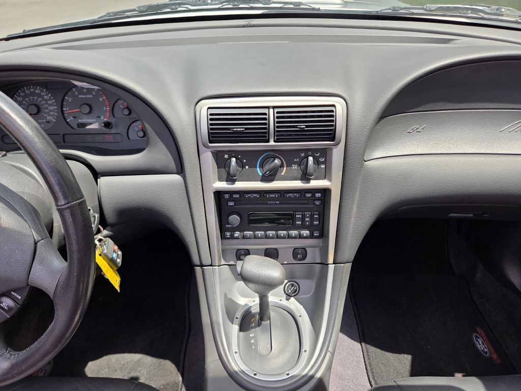 2004 Ford Mustang Image 41