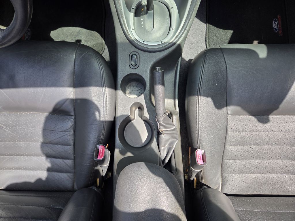 2004 Ford Mustang Image 44