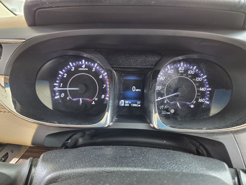 2013 Toyota Avalon Image 12