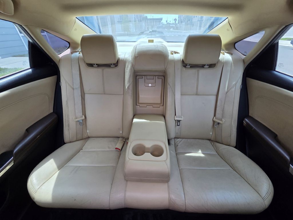 2013 Toyota Avalon Image 16