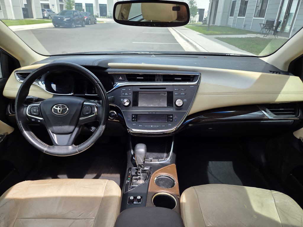 2013 Toyota Avalon Image 18