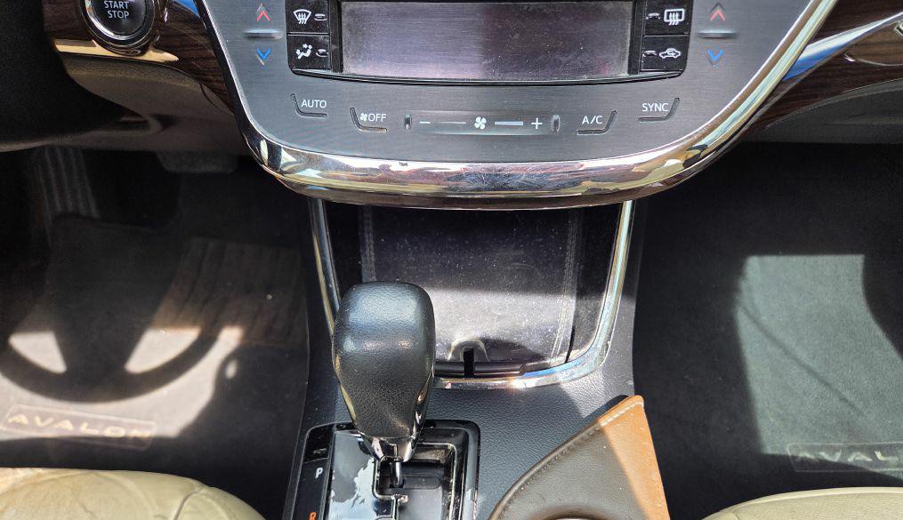 2013 Toyota Avalon Image 23