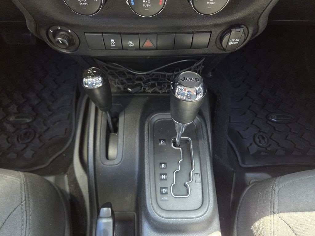 2017 Jeep Wrangler Unlimited Image 27