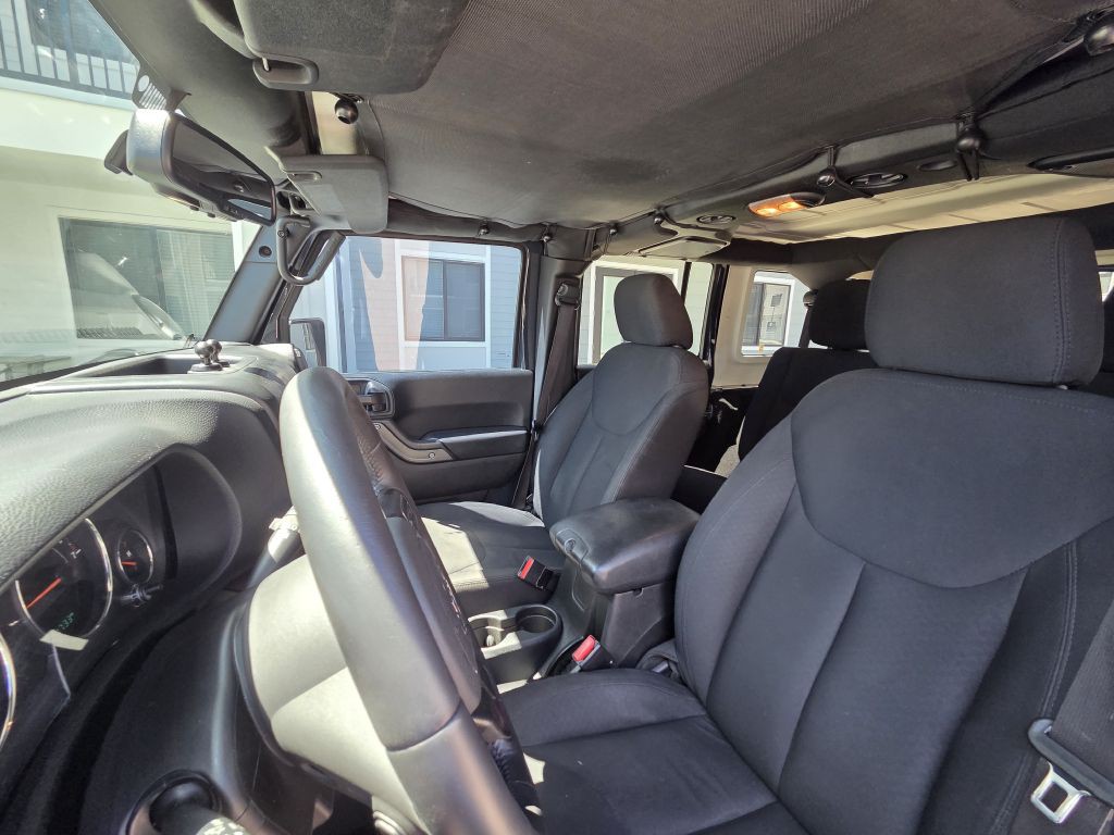 2017 Jeep Wrangler Unlimited Image 35