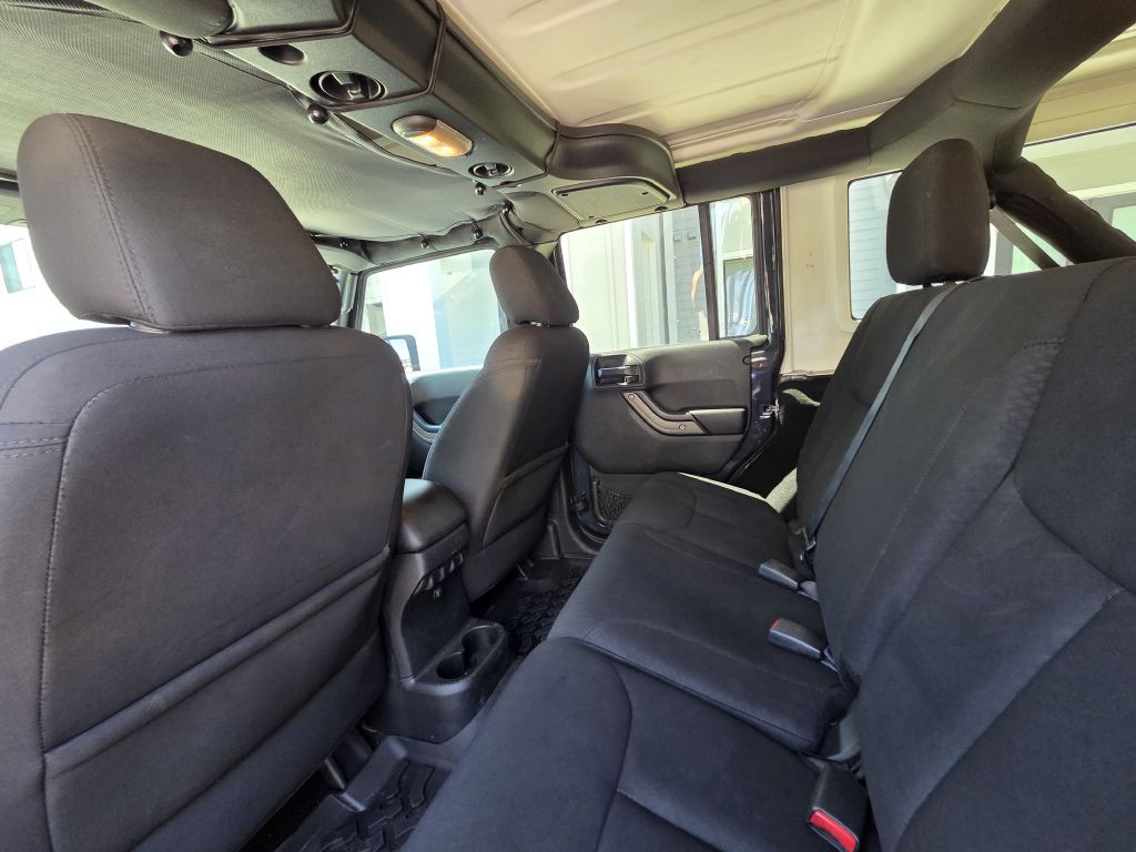 2017 Jeep Wrangler Unlimited Image 37