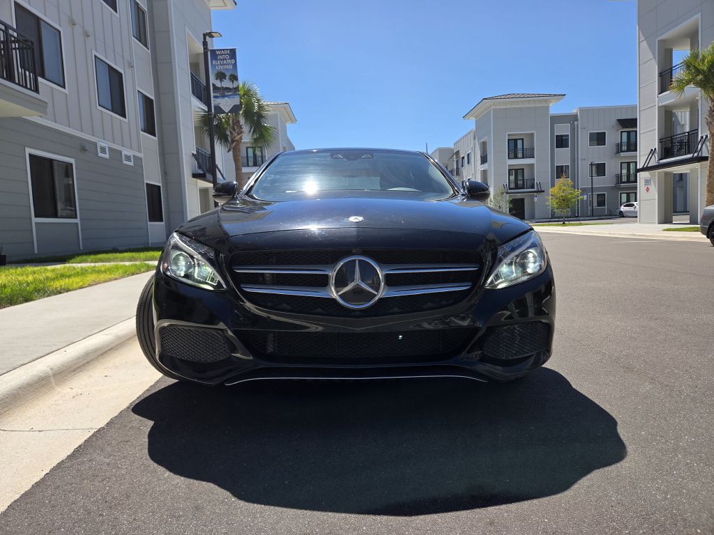2016 Mercedes-Benz C-Class Image 2