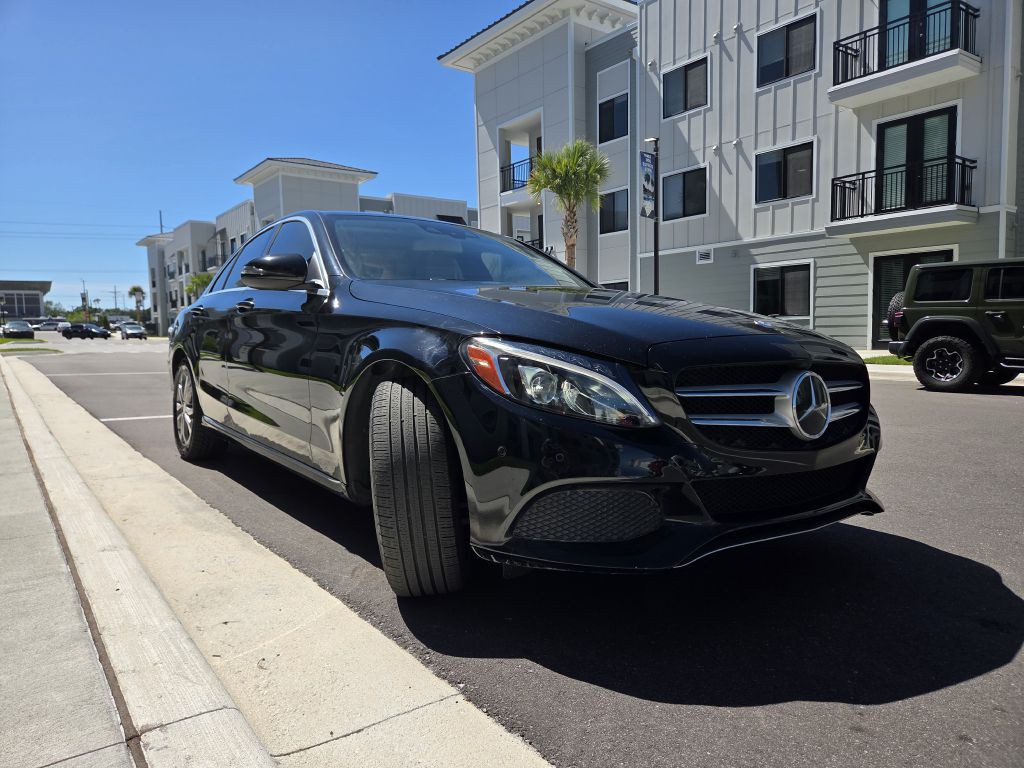 2016 Mercedes-Benz C-Class Image 4